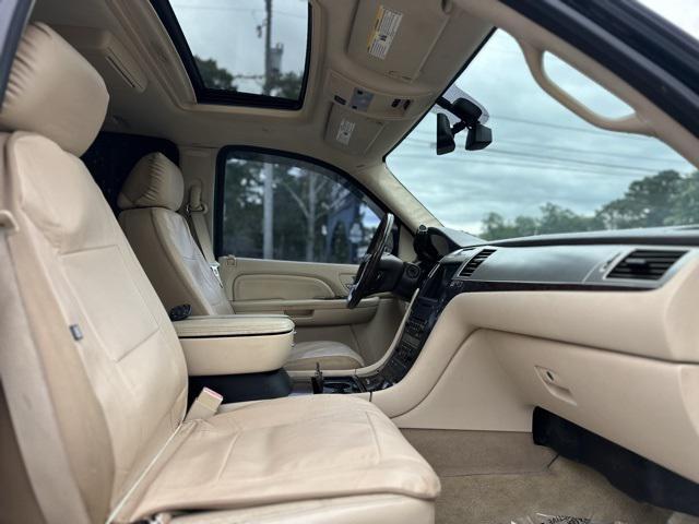 used 2008 Cadillac Escalade EXT car, priced at $14,495