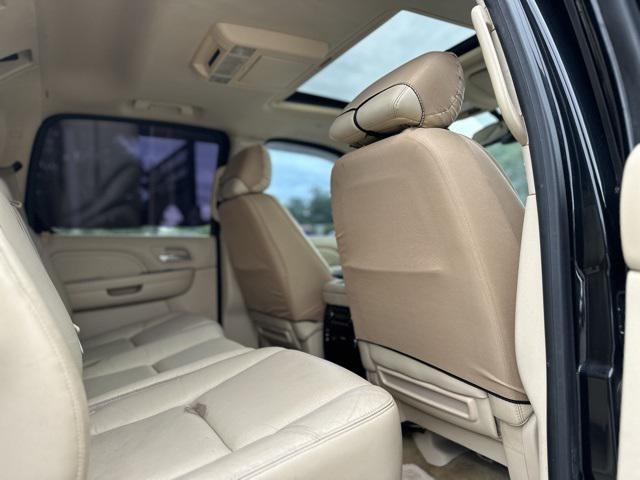 used 2008 Cadillac Escalade EXT car, priced at $14,495