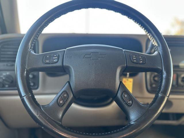 used 2005 Chevrolet Suburban car, priced at $9,995