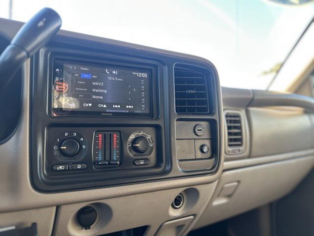 used 2005 Chevrolet Suburban car, priced at $9,995