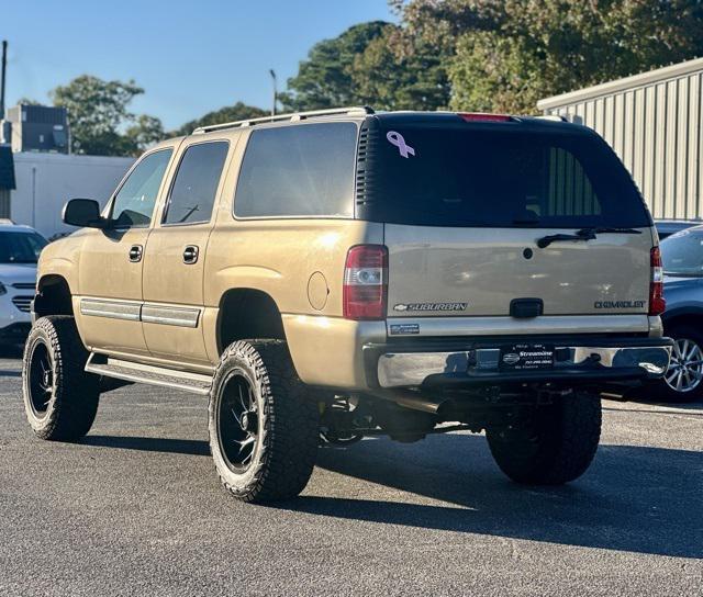 used 2005 Chevrolet Suburban car, priced at $9,995