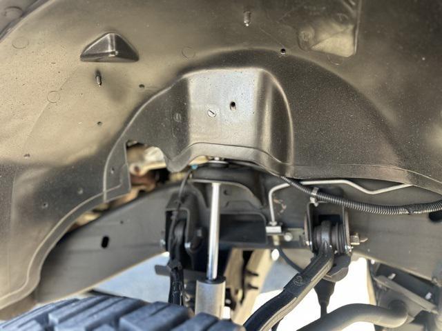 used 2005 Chevrolet Suburban car, priced at $9,995