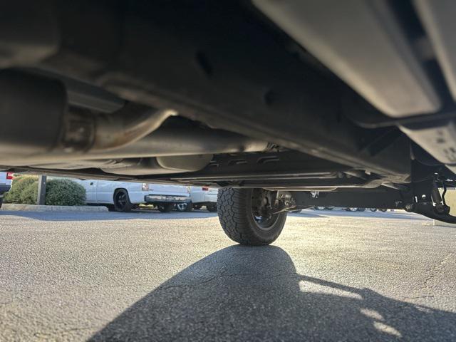 used 2005 Chevrolet Suburban car, priced at $9,995