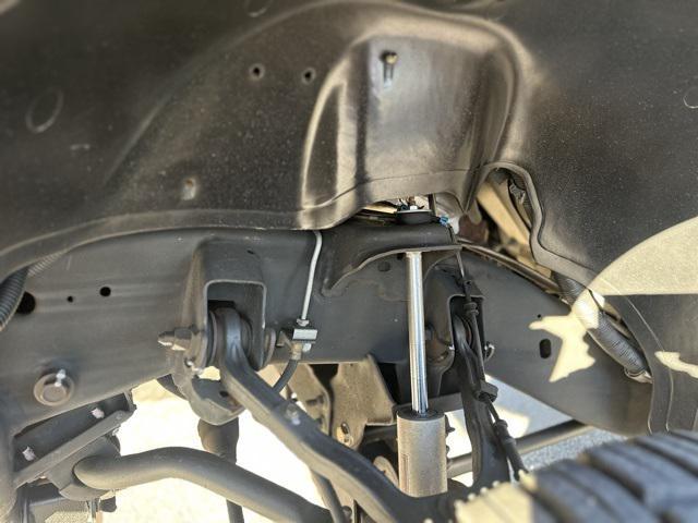 used 2005 Chevrolet Suburban car, priced at $9,995