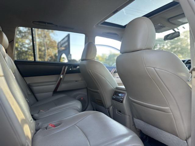 used 2013 Toyota Highlander car, priced at $14,799