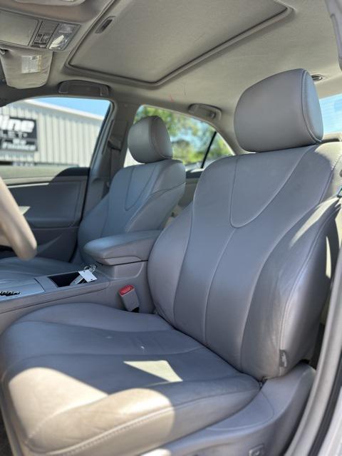 used 2009 Toyota Camry Hybrid car, priced at $8,995