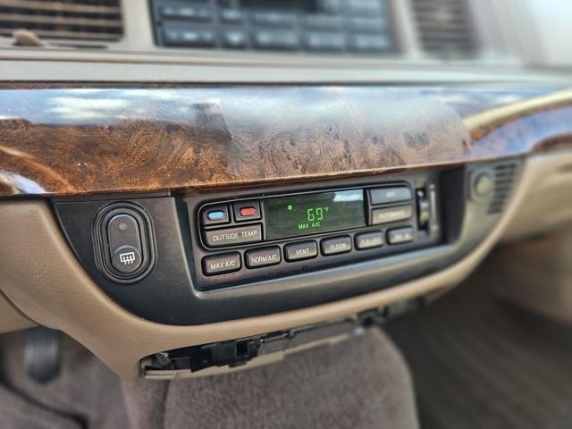used 2005 Mercury Grand Marquis car, priced at $3,995