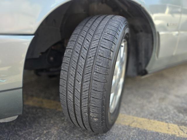 used 2005 Mercury Grand Marquis car, priced at $3,995