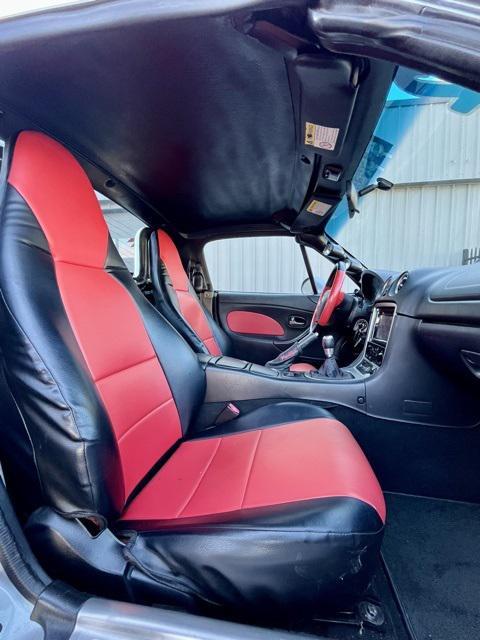 used 2002 Mazda MX-5 Miata car, priced at $8,995