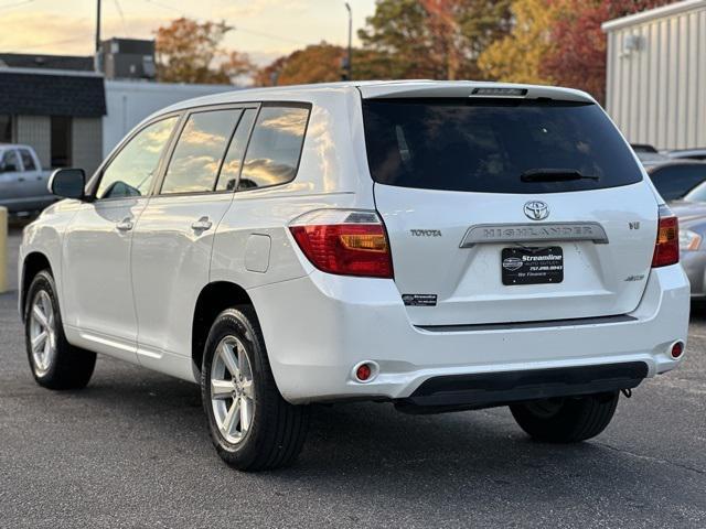 used 2008 Toyota Highlander car, priced at $4,999