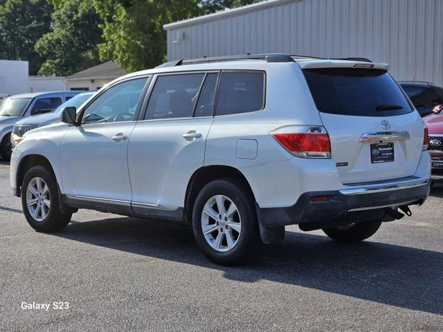 used 2013 Toyota Highlander car, priced at $9,995
