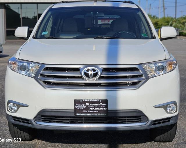 used 2013 Toyota Highlander car, priced at $9,995