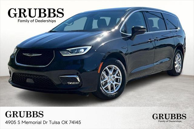 used 2023 Chrysler Pacifica car, priced at $25,500