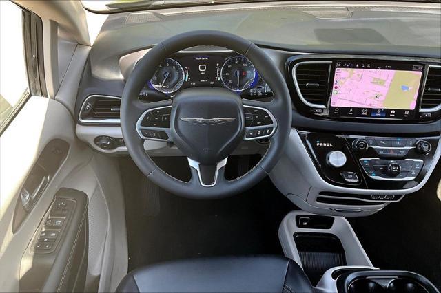 used 2023 Chrysler Pacifica car, priced at $25,555