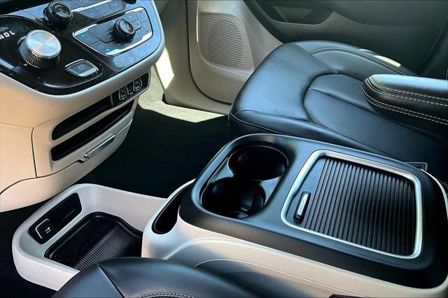 used 2023 Chrysler Pacifica car, priced at $25,555