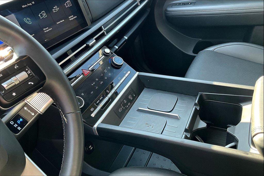 used 2024 Hyundai Santa Fe car, priced at $30,000