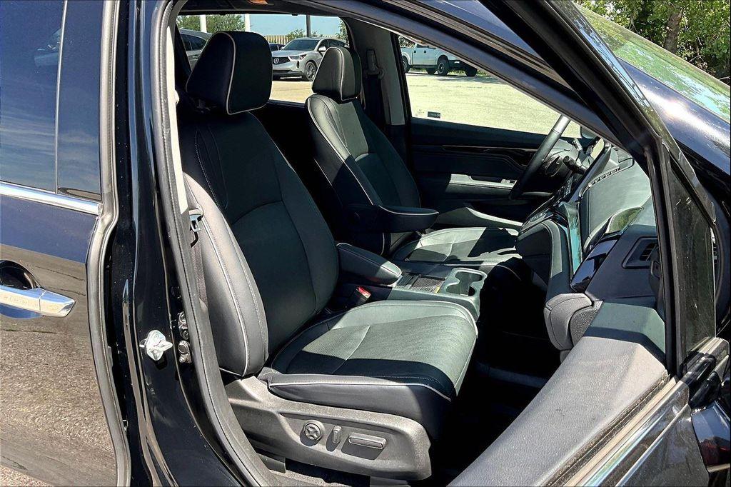 used 2024 Honda Odyssey car, priced at $45,000