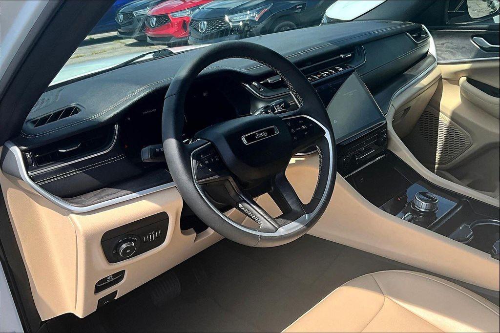used 2024 Jeep Grand Cherokee car, priced at $37,888