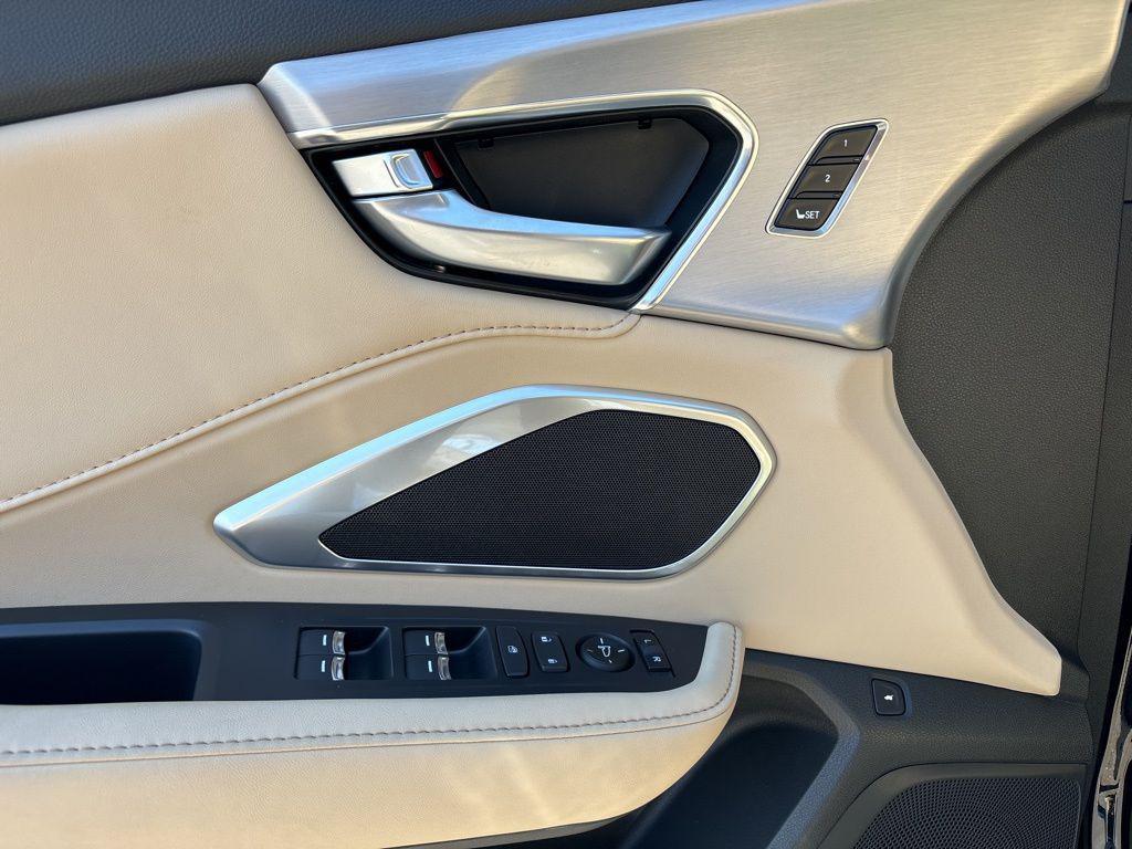 used 2024 Acura RDX car, priced at $34,900