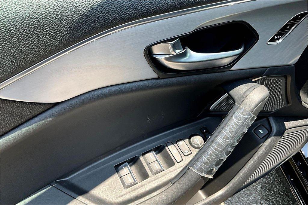 used 2025 Acura TLX car, priced at $39,000