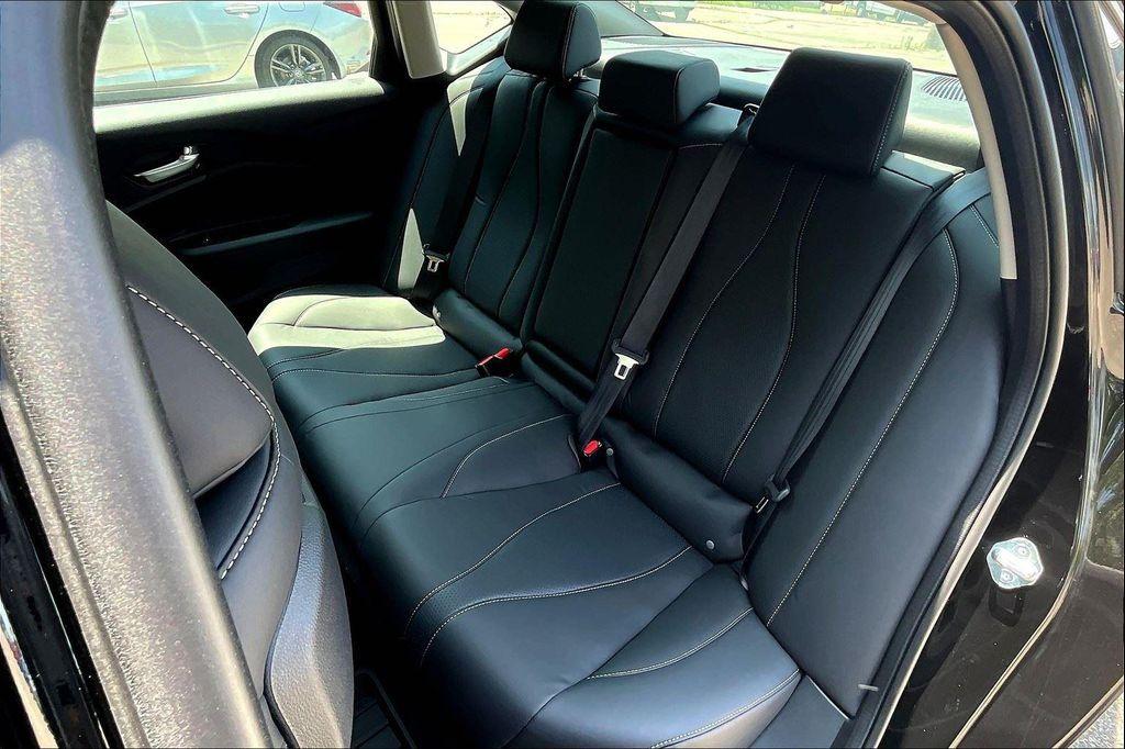 used 2025 Acura TLX car, priced at $39,000