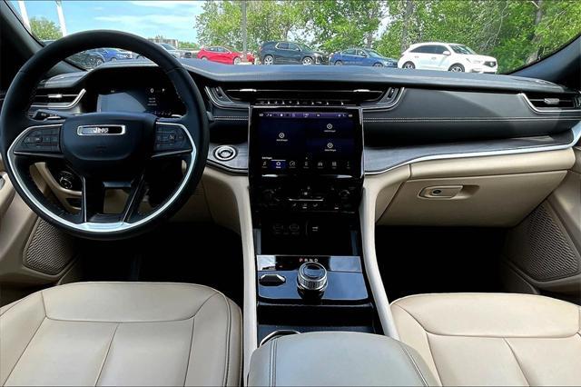 used 2024 Jeep Grand Cherokee car, priced at $40,271