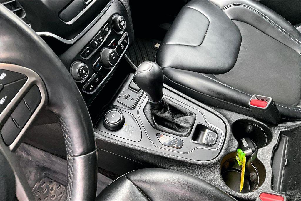 used 2019 Jeep Cherokee car, priced at $17,700