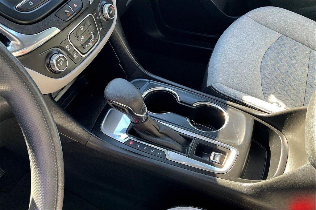 used 2023 Chevrolet Equinox car, priced at $21,000