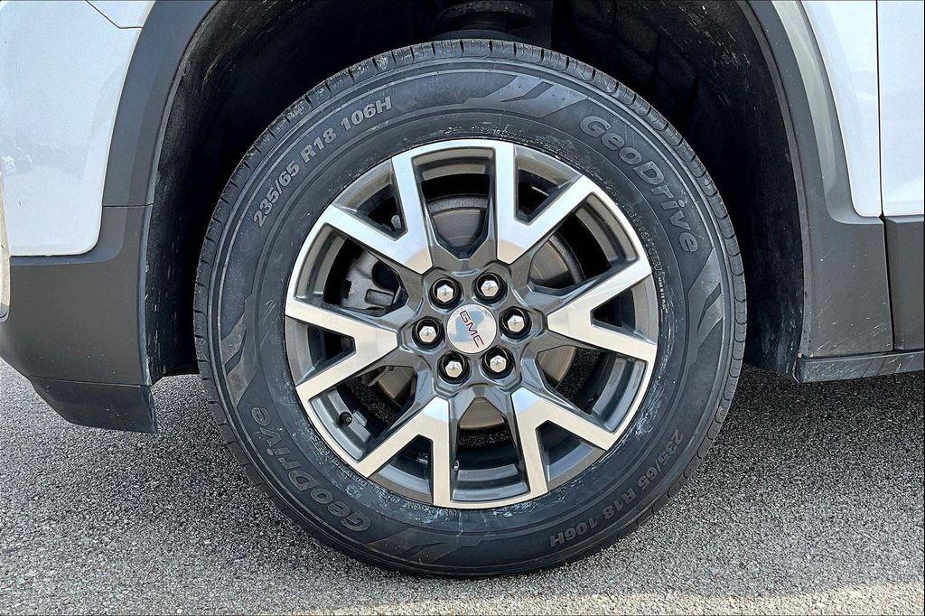 used 2023 GMC Acadia car, priced at $27,500