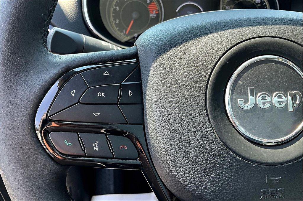 used 2023 Jeep Cherokee car, priced at $28,400