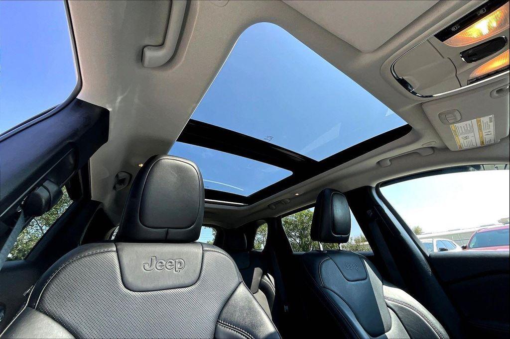 used 2023 Jeep Cherokee car, priced at $28,400