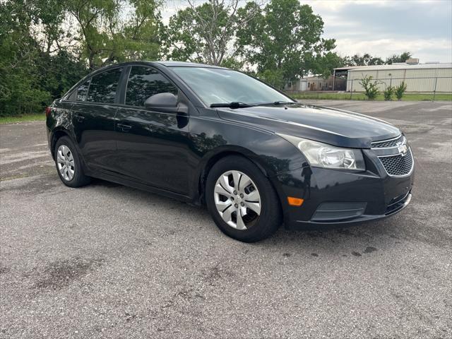 used 2013 Chevrolet Cruze car, priced at $6,000