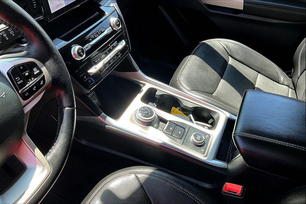 used 2023 Ford Explorer car, priced at $32,888