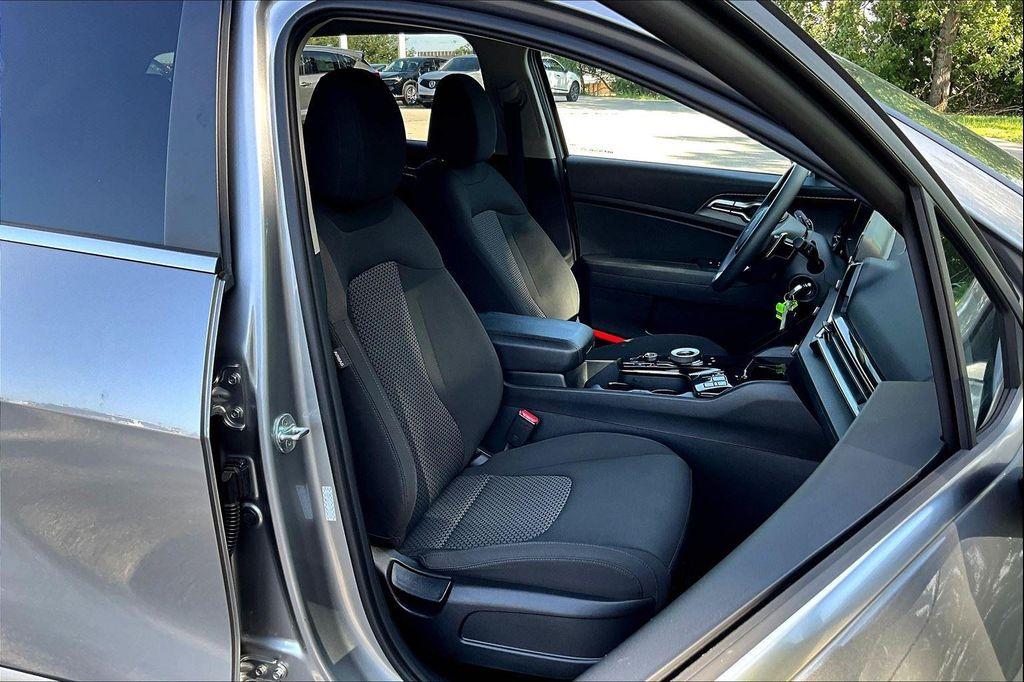 used 2023 Kia Sportage Hybrid car, priced at $27,333