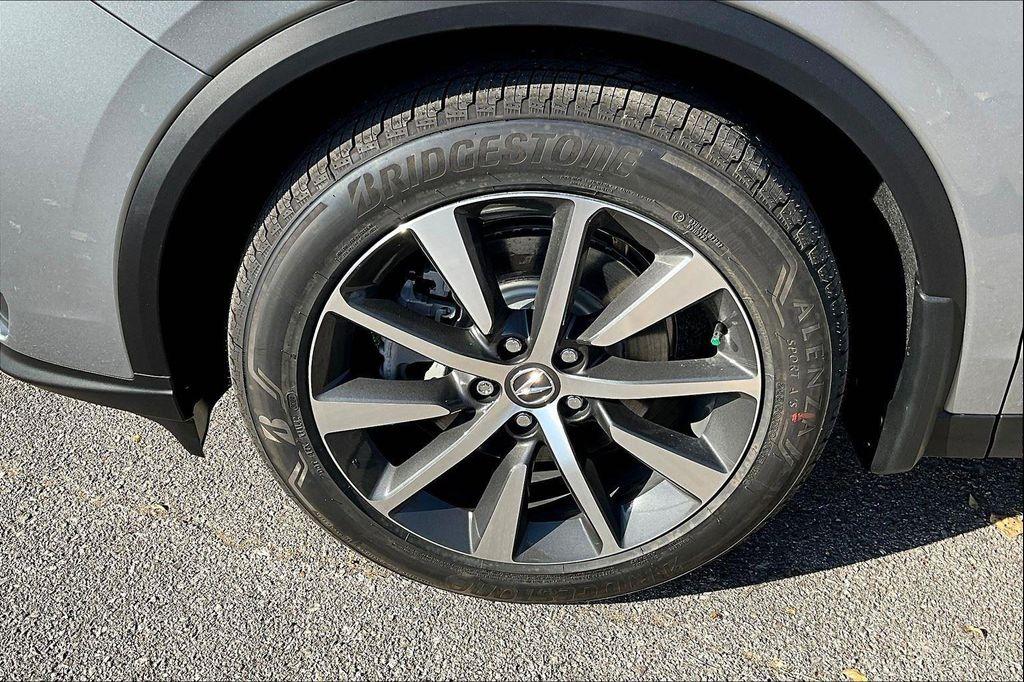 new 2025 Acura MDX car, priced at $61,049