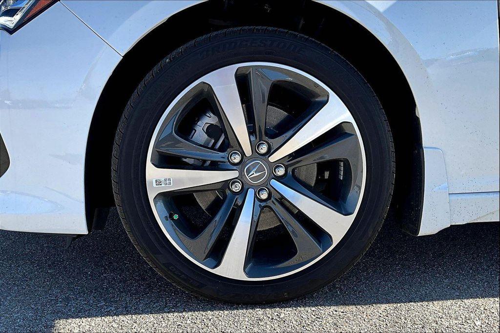 used 2025 Acura TLX car, priced at $40,000