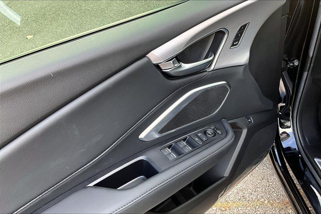 used 2024 Acura RDX car, priced at $34,900