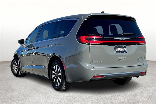 used 2022 Chrysler Pacifica Hybrid car, priced at $24,500