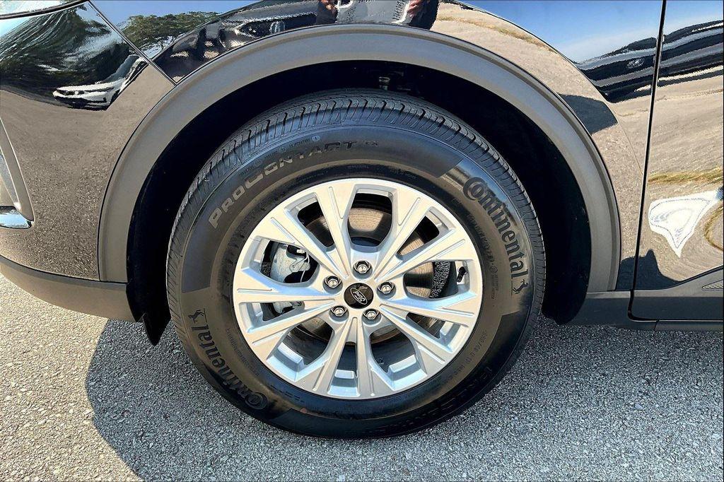 used 2023 Ford Escape car, priced at $24,500