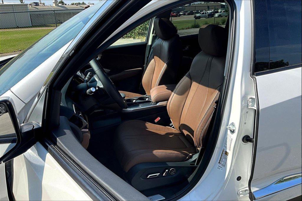 new 2025 Acura RDX car, priced at $50,149
