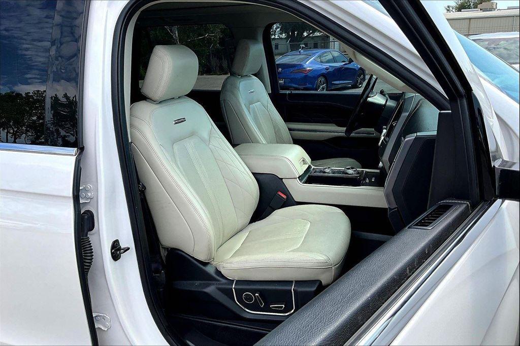 used 2019 Ford Expedition car, priced at $33,000