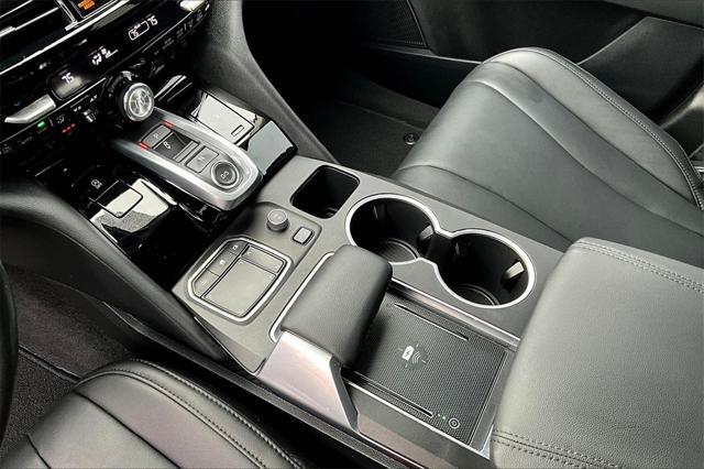 used 2024 Acura MDX car, priced at $41,300