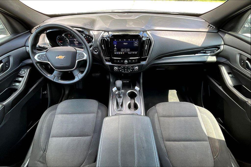used 2023 Chevrolet Traverse car, priced at $28,444
