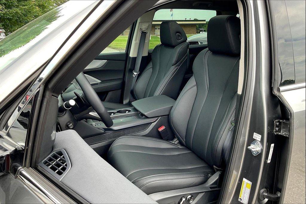 new 2025 Acura MDX car, priced at $56,249