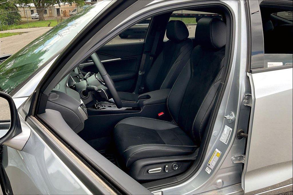 new 2025 Acura Integra car, priced at $40,094