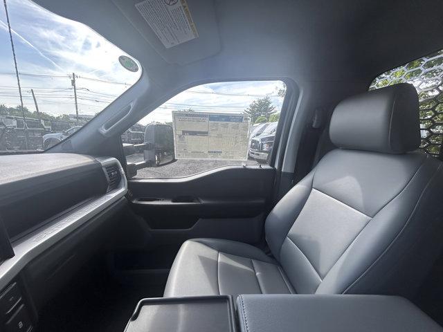 new 2025 Ford F-450 car, priced at $78,350