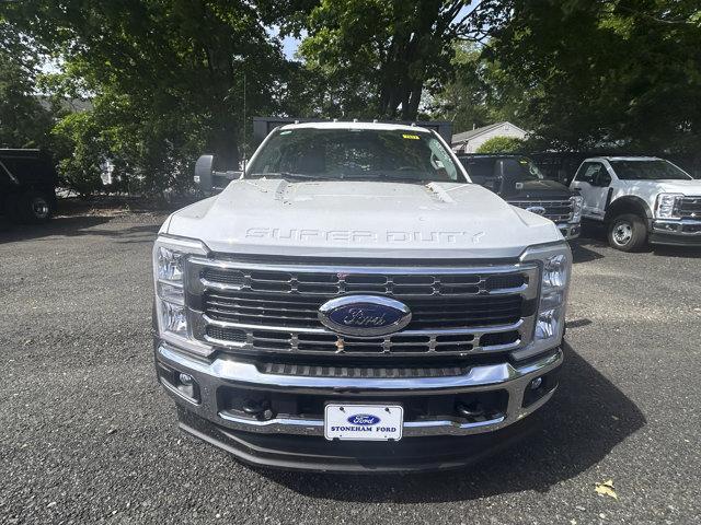 new 2025 Ford F-450 car, priced at $78,350