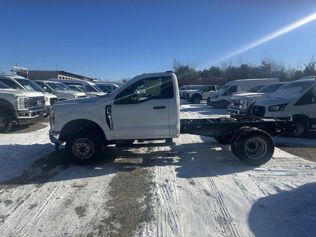 new 2025 Ford F-350 car, priced at $58,705