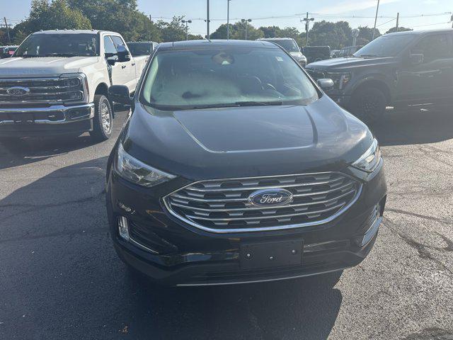 used 2022 Ford Edge car, priced at $29,999