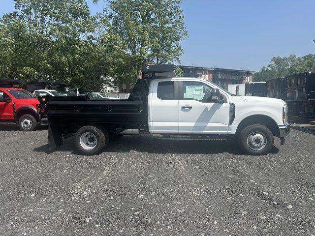 new 2025 Ford F-350 car, priced at $61,055
